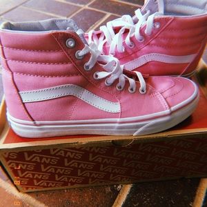 Pink and white hightop vans💖💕
